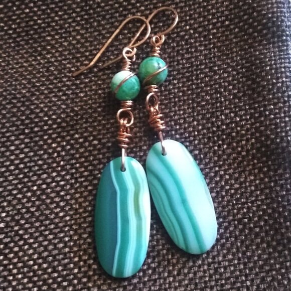 Banded Green Agate & Kiwi Jasper - Long Dangle Earrings - Copper Wire Earwires - Picture 6 of 10